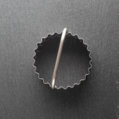 Vykrajovátko vlnkované kolečko 7 cm s držadlem